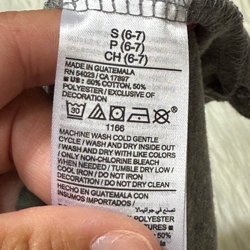 Old Navy Youth Boy Size Small (6-7) Charcoal Gray Shirt With Spaceship Image - Picture 12 of 12
